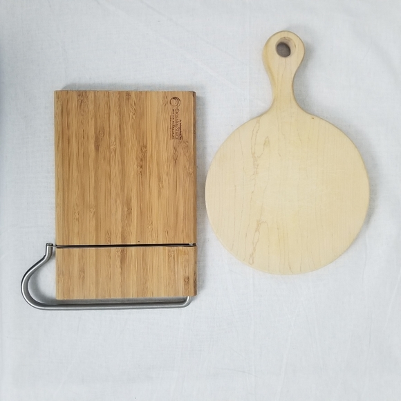 Set of two small cheese cutting boards - Picture 2 of 12